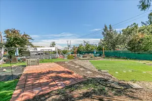 1984 Brookhurst St, Medford, OR 97504 - Photo 38