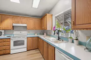 640 Hedy Jayne, Medford, OR 97501 - Photo 10