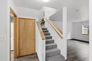467 Tulipan Way, Talent, OR 97540 - Photo 12