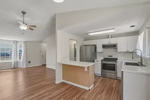 2004 SW 29th St, Redmond, OR 97756 - Photo 4