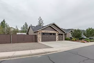 217 White Oak Way, Shady Cove, OR 97539 - Photo 2