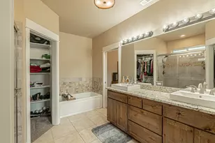 217 White Oak Way, Shady Cove, OR 97539 - Photo 16