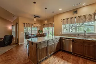 217 White Oak Way, Shady Cove, OR 97539 - Photo 12