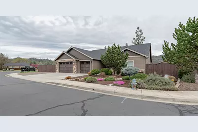 217 White Oak Way, Shady Cove, OR 97539 - Photo 4