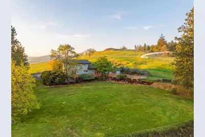 2455 David Lane, Medford, OR 97504 - Photo 2