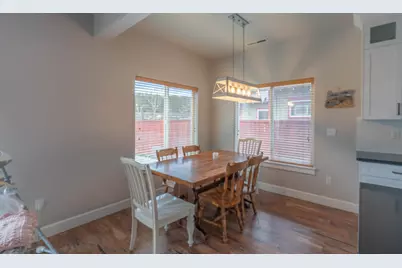 2202 NW Cedar Avenue, Redmond, OR 97756 - Photo 10