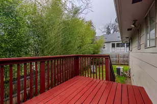 390 Morton St, Ashland, OR 97520 - Photo 30