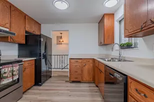 390 Morton St, Ashland, OR 97520 - Photo 12