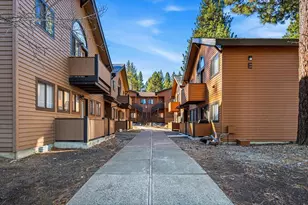 56856 Enterprise Dr, Sunriver, OR 97707 - Photo 1