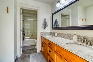 19458 Hollygrape St, Bend, OR 97702 - Photo 16