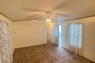4200 Summers Ln, Klamath Falls, OR 97603 - Photo 2