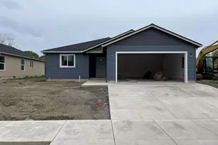 2481 Brady Way, Medford, OR 97501 - Photo 1