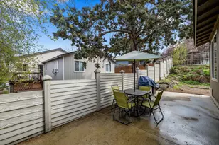 1331 NE Butler Market Rd, Bend, OR 97701 - Photo 22