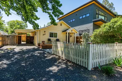 1117 NW Milwaukee Avenue, Bend, OR 97703 - Photo 2