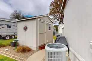 2423 SW Webster Rd, Grants Pass, OR 97526 - Photo 14