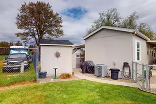 2423 SW Webster Rd, Grants Pass, OR 97526 - Photo 1