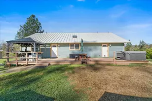 649 Pleasant Valley Rd, Merlin, OR 97532 - Photo 32