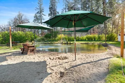 649 Pleasant Valley Road, Merlin, OR 97532 - Photo 8
