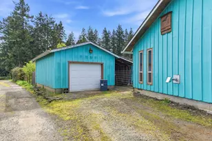 105 W 17th Pl, Coquille, OR 97423 - Photo 8