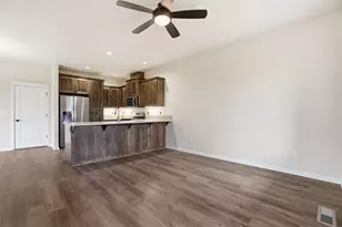 3249 SW 28th St, Redmond, OR 97756 - Photo 4