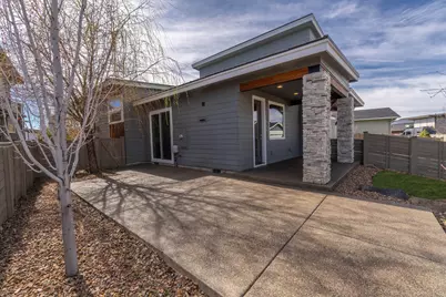 60069 SE Ruby Peak Loop, Bend, OR 97702 - Photo 32