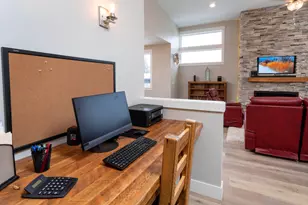 60069 SE Ruby Peak Loop, Bend, OR 97702 - Photo 18