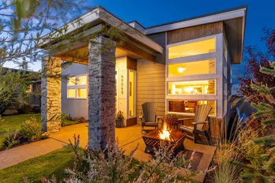 60069 SE Ruby Peak Loop, Bend, OR 97702 - Photo 2