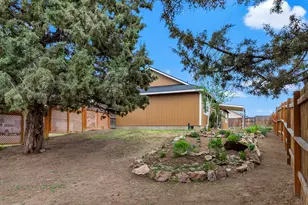 717 SE Cross Ln, Madras, OR 97741 - Photo 34