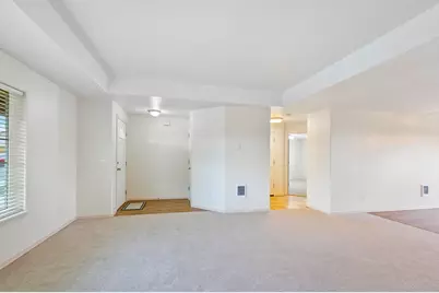 717 SE Cross Lane, Madras, OR 97741 - Photo 8
