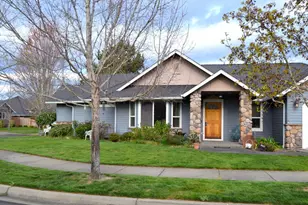 1483 SW David Dr, Grants Pass, OR 97527 - Photo 2