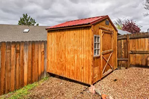 451 SE C St, Madras, OR 97741 - Photo 26