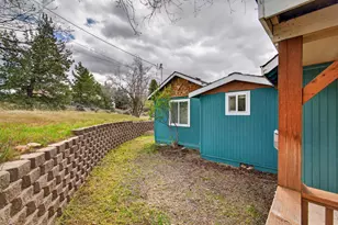 451 SE C St, Madras, OR 97741 - Photo 4