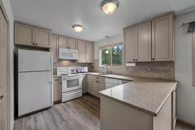 807 E Desperado Trail #101, Sisters, OR 97759 - Photo 18