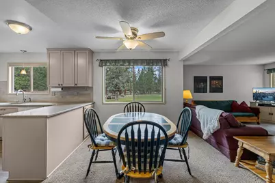 807 E Desperado Trail #101, Sisters, OR 97759 - Photo 16