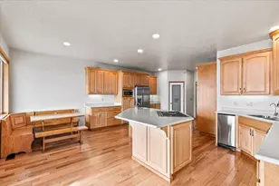 4002 Dry Creek Rd, Medford, OR 97504 - Photo 6