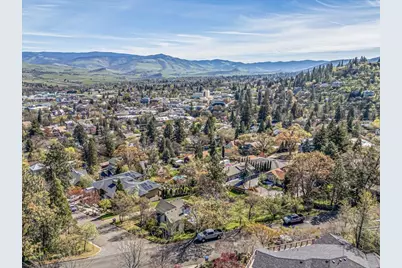 166 Nob Hill Street, Ashland, OR 97520 - Photo 4