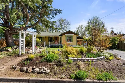 1427 NW Washington Boulevard, Grants Pass, OR 97526 - Photo 1