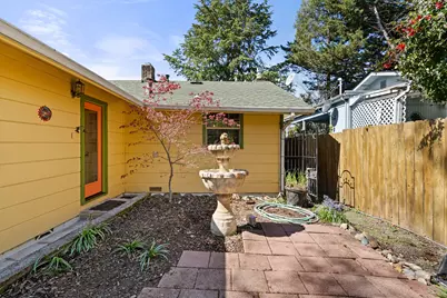 1427 NW Washington Boulevard, Grants Pass, OR 97526 - Photo 26