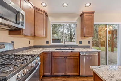 63037 Yampa Way, Bend, OR 97701 - Photo 32