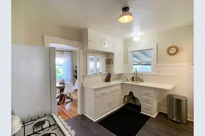 625 S Holly Street, Medford, OR 97501 - Photo 6