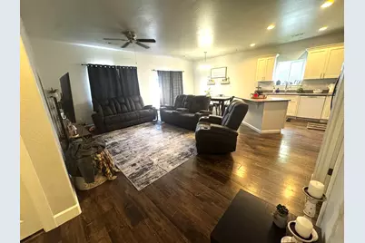 2642 Wyatt Drive, Medford, OR 97501 - Photo 4