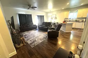 2642 Wyatt Dr, Medford, OR 97501 - Photo 4