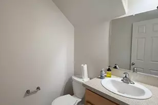 901 SE Kierra Pl, Madras, OR 97741 - Photo 4