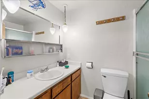 413 Emerald Cir, Medford, OR 97501 - Photo 22