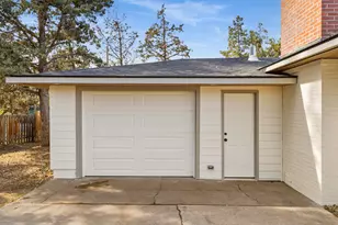 755 NW Canyon Dr, Redmond, OR 97756 - Photo 38