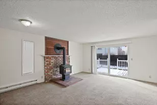 2026 NE Neil Way, Bend, OR 97701 - Photo 2