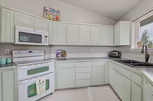 398 Madrone Ridge Dr, Grants Pass, OR 97527 - Photo 24