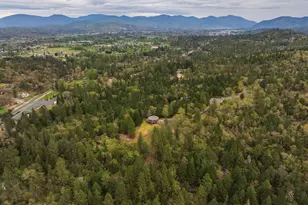 398 Madrone Ridge Dr, Grants Pass, OR 97527 - Photo 46