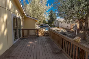 2400 SW Phlox Pond Dr, Redmond, OR 97756 - Photo 18