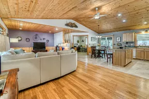 16051 Leona Ln, La Pine, OR 97739 - Photo 4